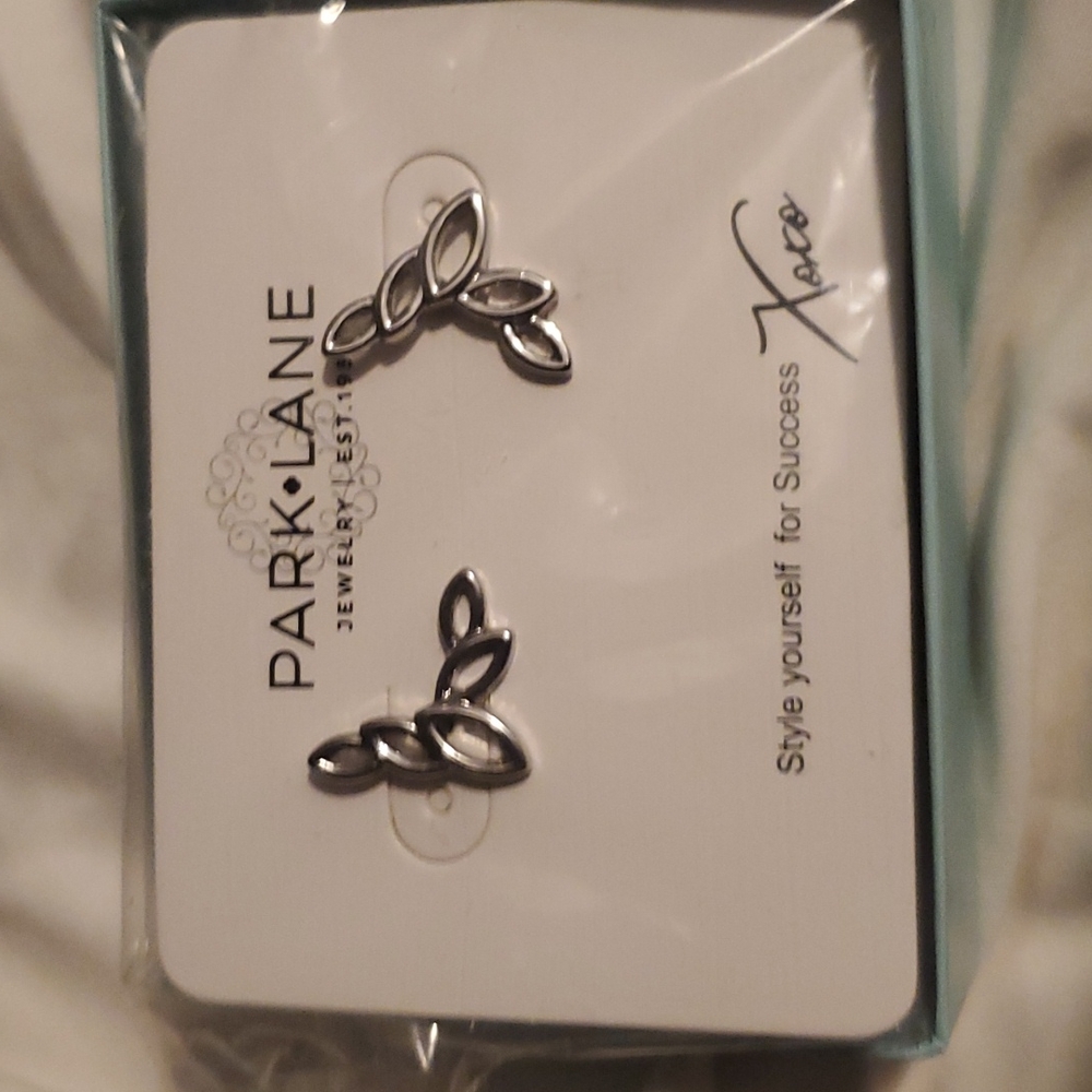 Crepe Earrings
